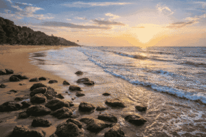 বিশ্বের দীর্ঘতম সমুদ্র সৈকতে